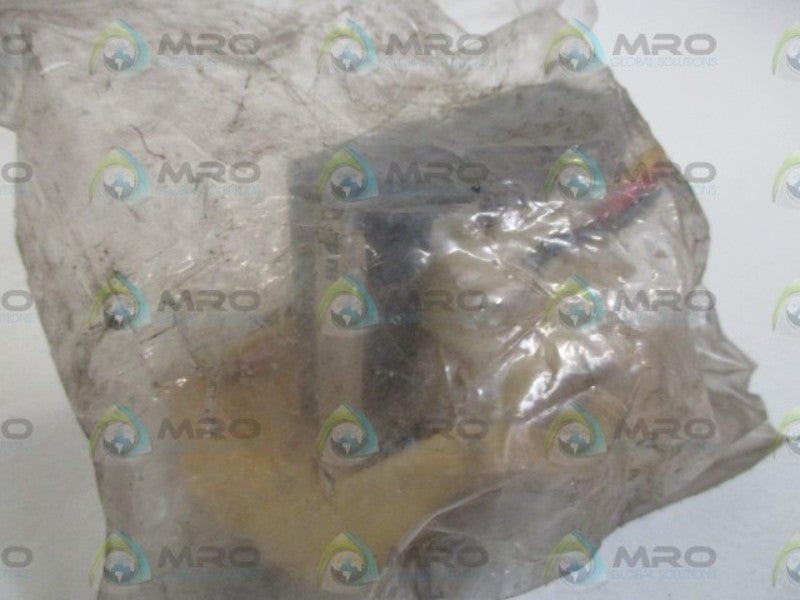 THOMAS & BETTS 103500 TRANSFORMER * NEW IN A FACTORY BAG *