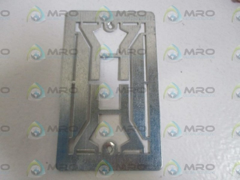 LOT OF 4 GB ELECTRICAL INC. 265 MOUNTING PLATE *ORIGINAL PACKAGE*