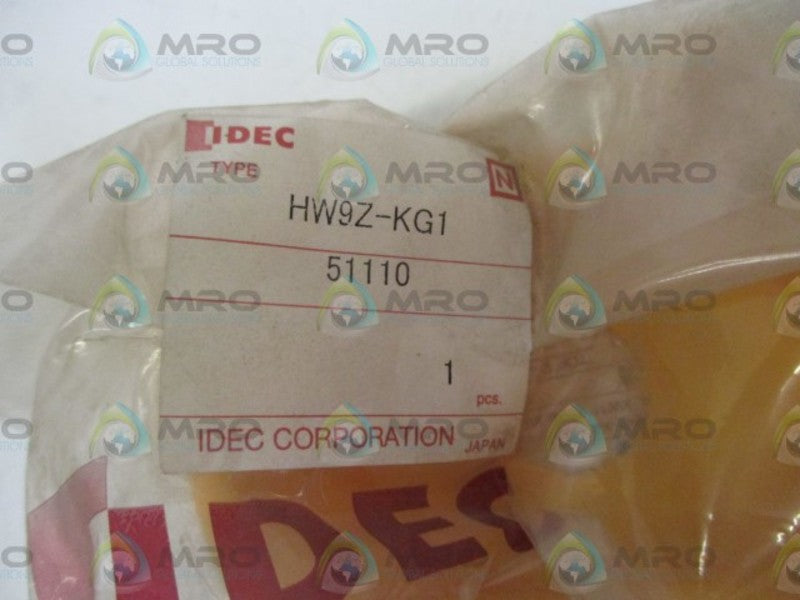 IDEC HW9Z-KG1 E-STOP SHROUD * NEW IN A FACTORY BAG *
