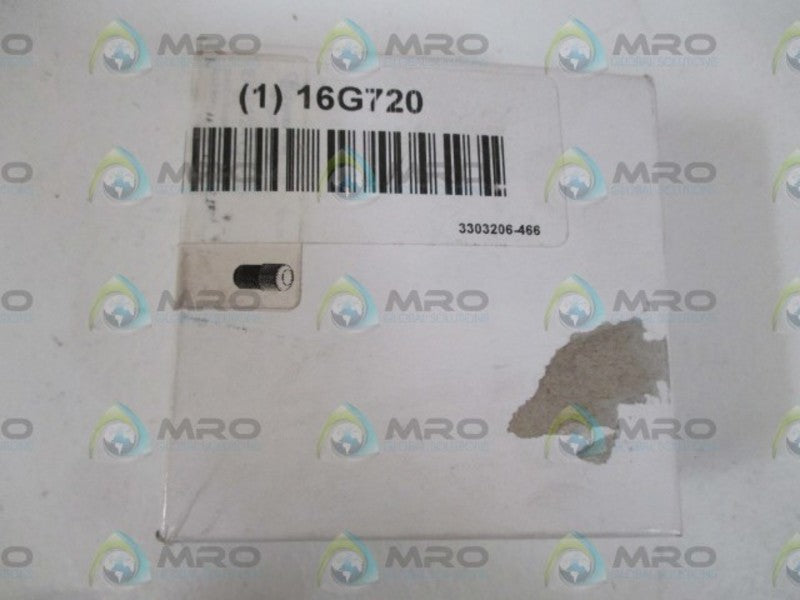 LOT OF 24 16G720 LIGH BULB *NEW IN BOX*