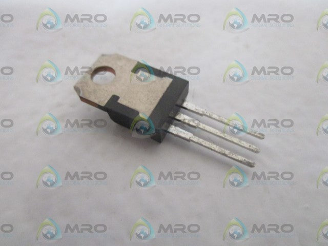 LOT OF 20 STMICRO ELECTRONICS L7805CV TRANSISTOR *NEW IN A BAG*