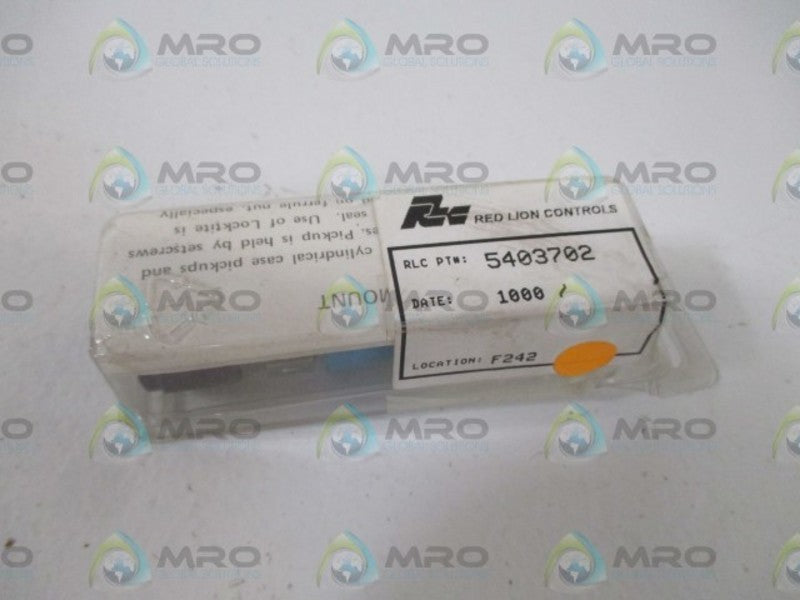 RED LION CONTROL 5403702 SENSOR MOUNT PLUG * ORIGINAL PACKAGE *