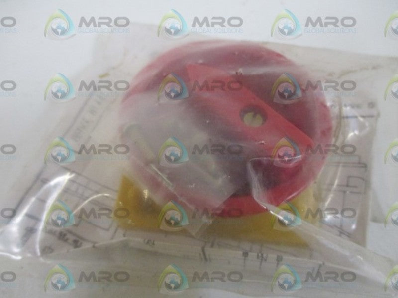 ENTRELEC 047132901  RED KNOB SA39R * NEW IN A BAG *