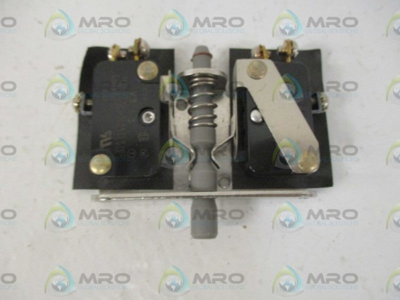 MICRO SWITCH 24AC1 DOOR INTERLOCK SWITCH * NEW  OUT OF A BOX *