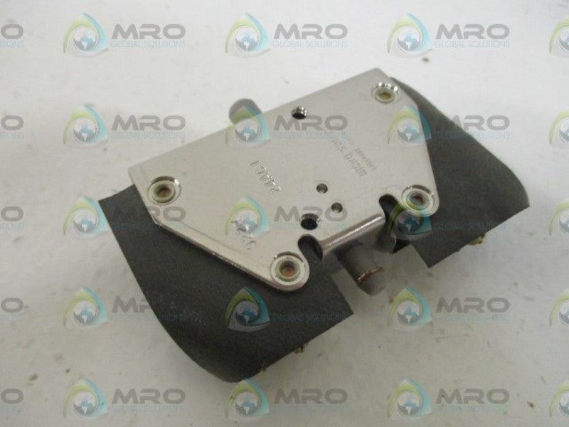 MICRO SWITCH 24AC1 DOOR INTERLOCK SWITCH * NEW  OUT OF A BOX *