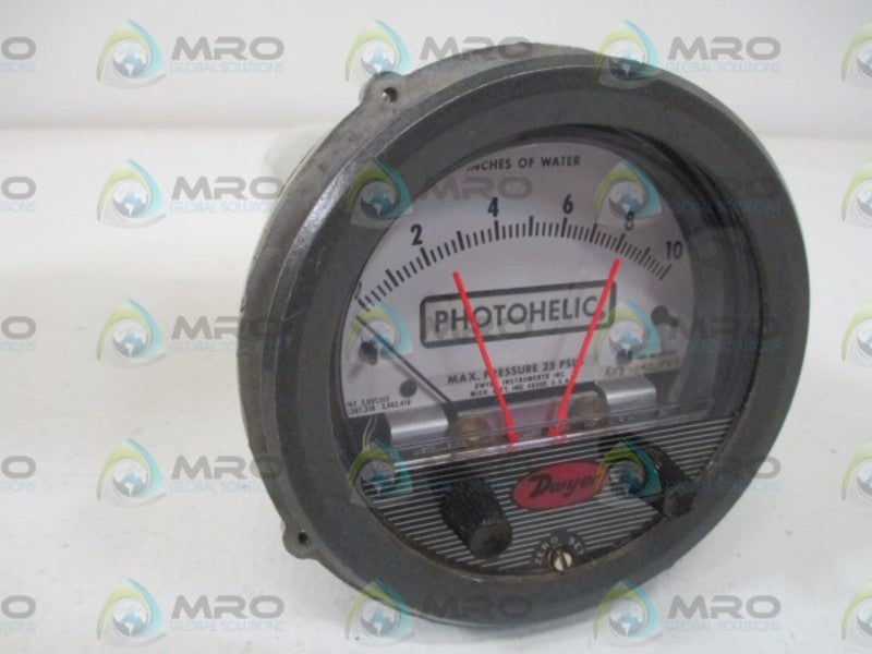 DWYER 3010HH PHOTOHELIC PRESSURE GAUGE 0-10" WC * NEW IN BOX *
