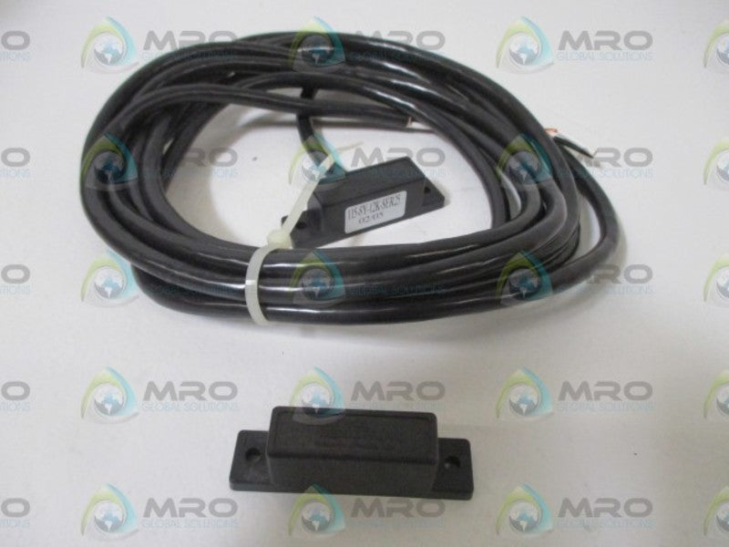 SENTROL INDUSTRIAL 115-8Y-12K-SER25 GUARD SWITCH * NEW IN A BAG *