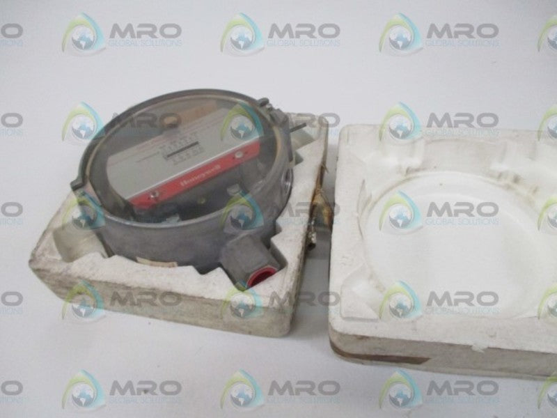 HONEYWELL C437E 1004 PRESSURE SWITCH * ORIGINAL PACKAGE *
