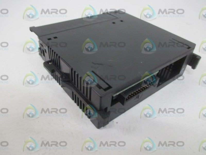 GE FANUC IC693MDL742J OUTPUT 12/24VDC 1A 16PT POS(MISSING DOOR) * USED *