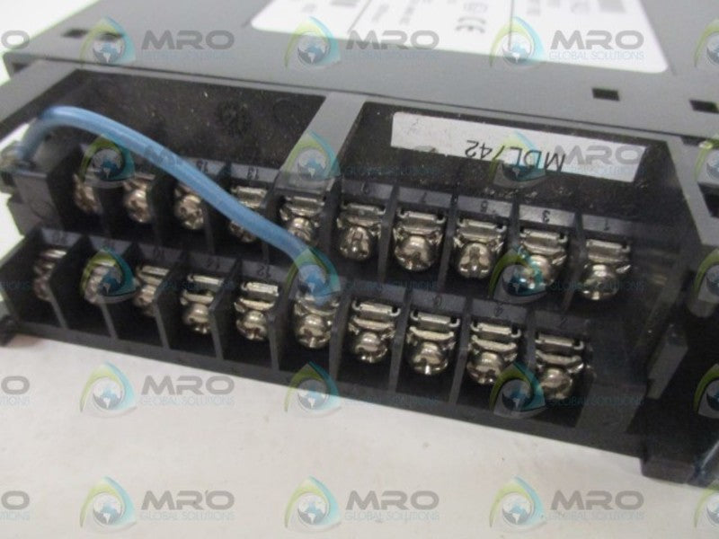 GE FANUC IC693MDL742J OUTPUT 12/24VDC 1A 16PT POS(MISSING DOOR) * USED *