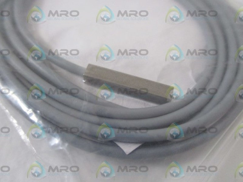METO-FER IM-004-NS-U2L PROXIMITY SENSOR * NEW IN A BAG *