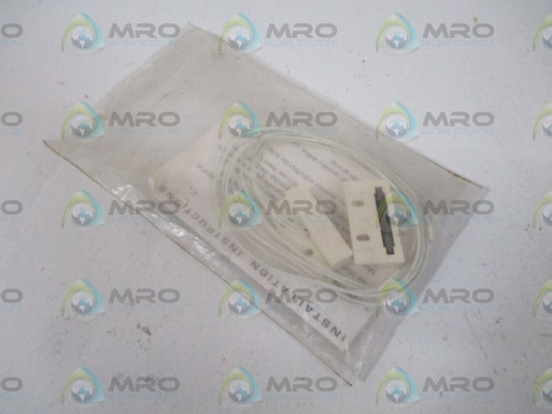 SENTROL INDUSTRIAL 104-1U-03V SAFETY INTERLOCK SWITCH * NEW IN A BAG *