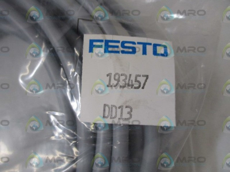 FESTO 193457 PLUG SOCKET WITH CABLE * NEW IN A FACTORY BAG *