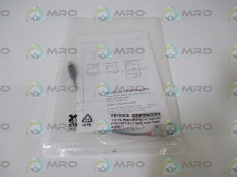 KEYENCE PR-MB15C3PL PHOTOELECTRIC SENSOR * NEW IN A FACTORY BAG *