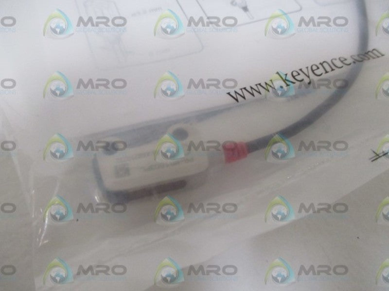 KEYENCE PR-MB15C3PL PHOTOELECTRIC SENSOR * NEW IN A FACTORY BAG *