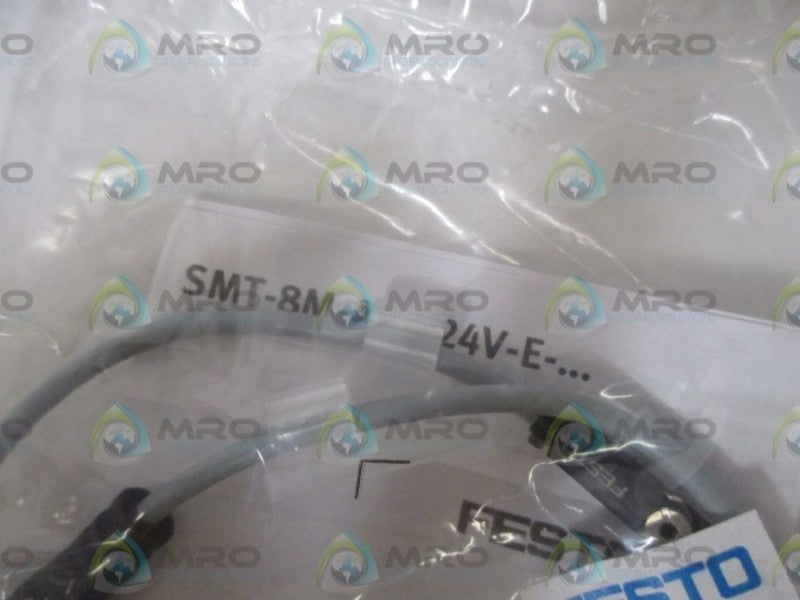 FESTO SMT-8M-A-PS-24V-E-0.3-M8D PROXIMITY SWITCH * NEW IN A FACTORY BAG *