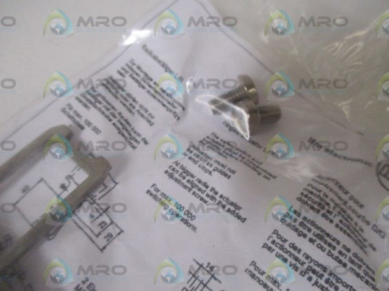 IFM EFECTOR E7905S HINGED ACTUATOR L/R * NEW IN A FACTORY BAG *