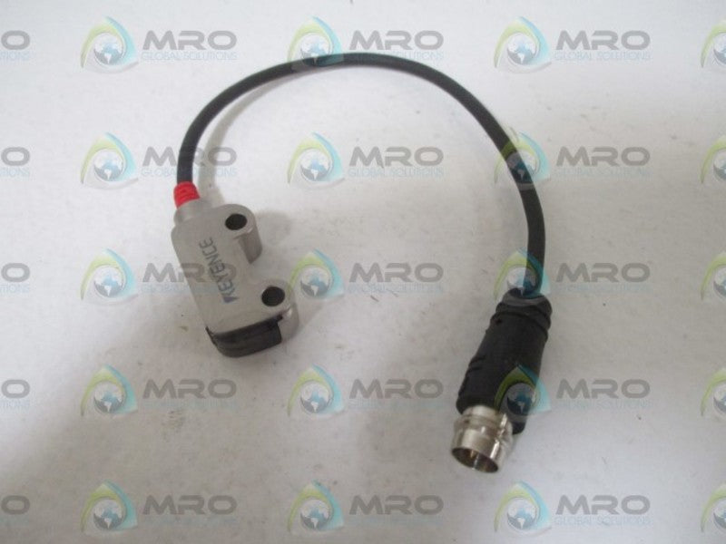 KEYENCE PR-MB15C3PL PHOTOELECTRIC SENSOR * NEW  OUT OF A BOX *