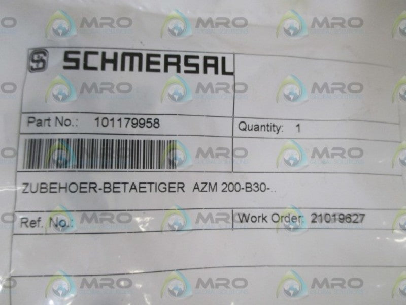 SCHMERSAL 101179958 KIT * NEW IN A FACTORY BAG *