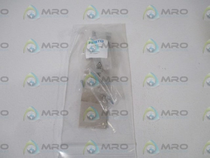 FESTO EASA-S1-20 SILDE ADAPTOR * NEW IN A BAG *
