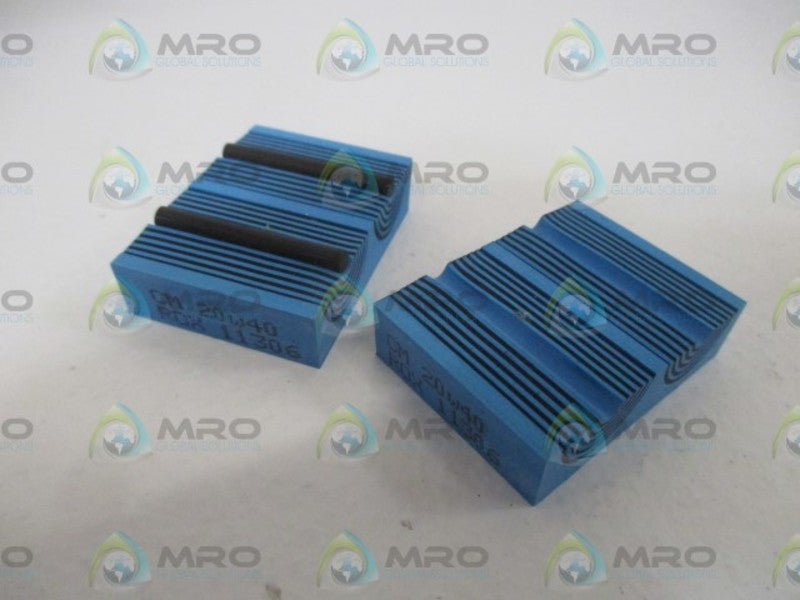 LOT OF 8 ROXTEC CM20W40 MODULES *NEW IN BOX*