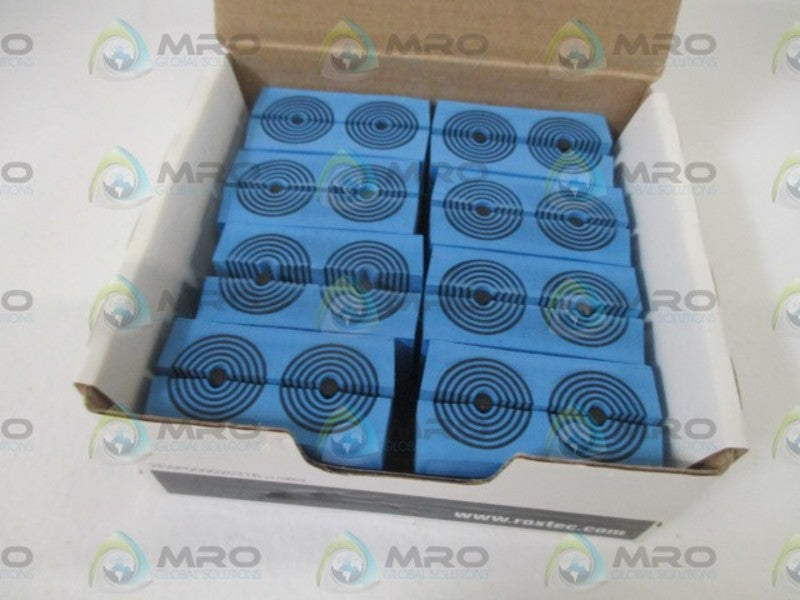 LOT OF 8 ROXTEC CM20W40 MODULES *NEW IN BOX*