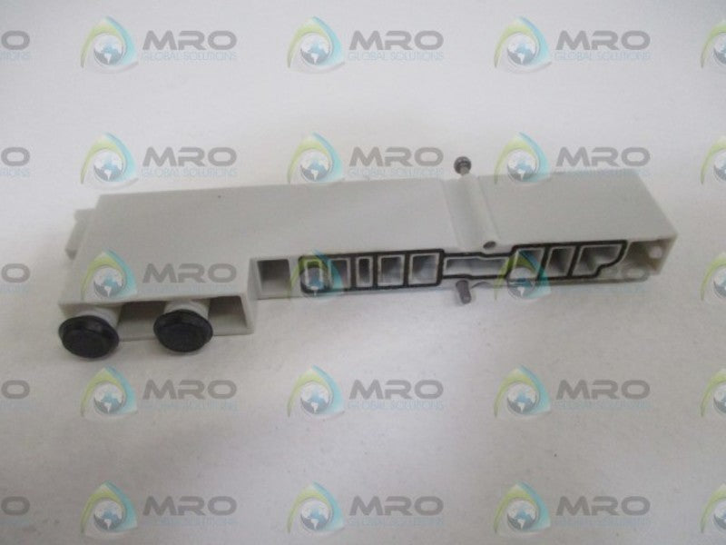 LOT OF 10 FESTO 533351 COVER PLATE *NEW NO BOX*