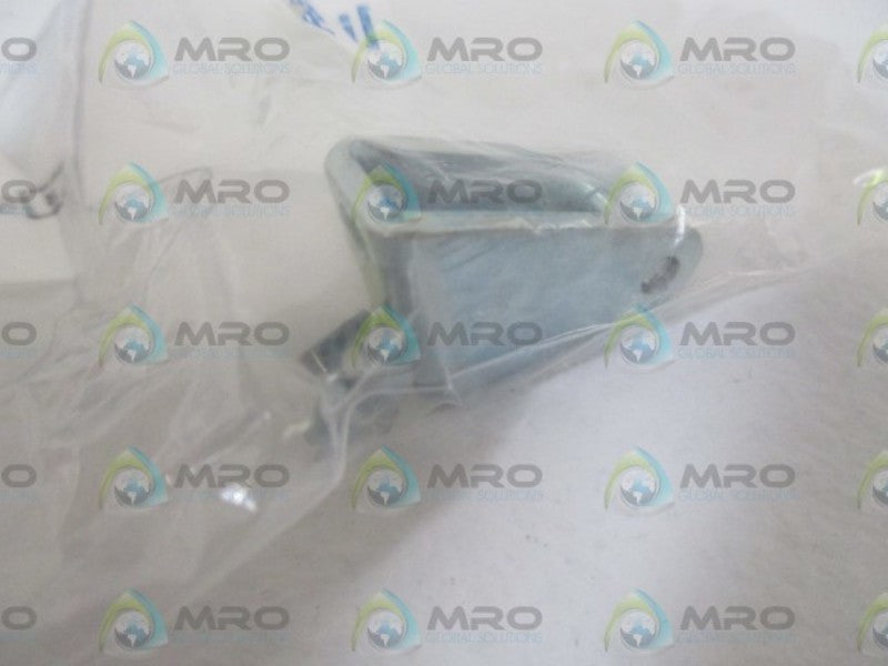 FESTO LBN-8/10 CLEVIS FOOT FOR MOUNTING * NEW IN A FACTORY BAG *