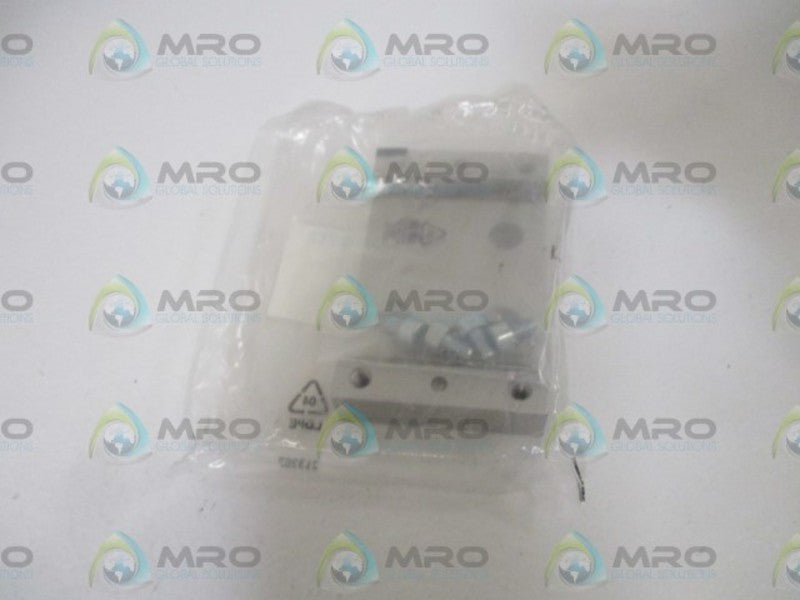 FESTO EASA-S1-33 SLIDE ADAPTER * NEW IN A FACTORY BAG *