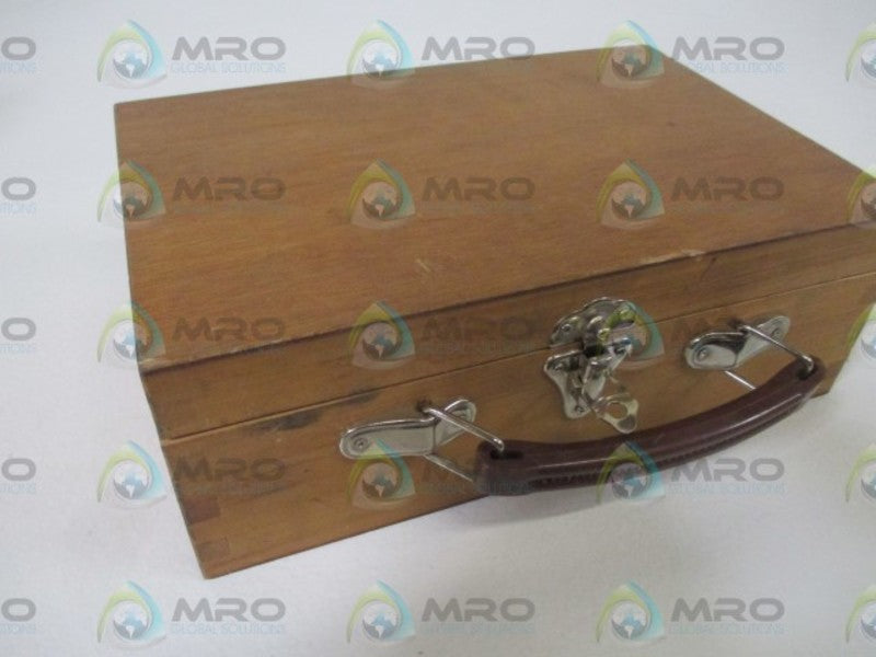 COLE-PARMER 3890 MICROSCOPE * ORIGINAL PACKAGE *