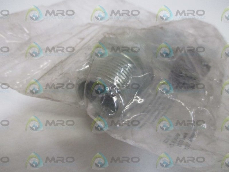 CROUSE-HINDS CGB293 CABLE FITTING * NEW IN A FACTORY BAG *