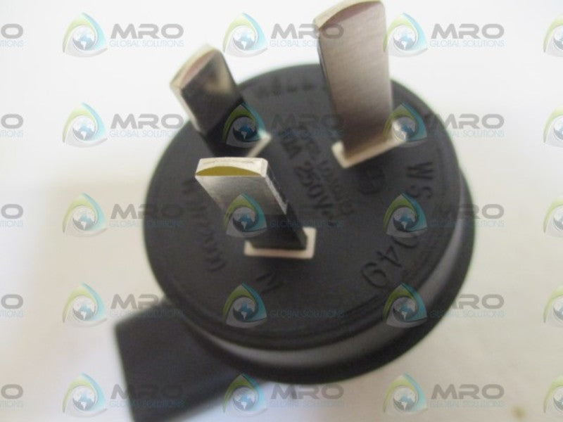 WELL SHIN WS-049 POWER SUPPLY ADAPTER *NEW NO BOX*