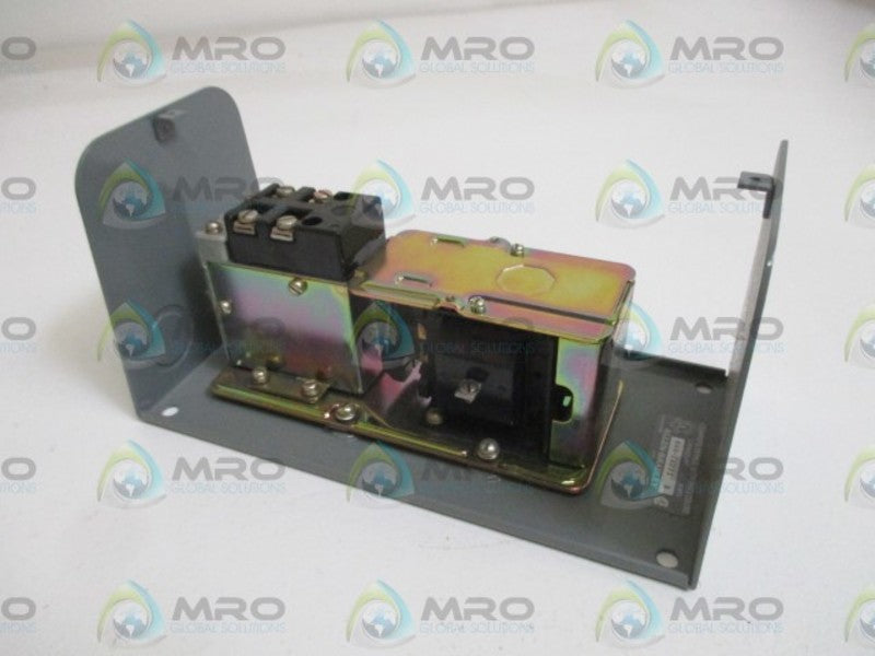 ALLEN BRADLEY 849-ZAD32 SER.B TIMING RELAY (MISSING COVER)*NEW IN BOX*