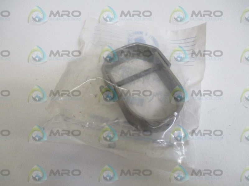 BARNES 13874 ADJ CLEVIS PIPE HANGER 1-1/2 PIPE  NSMP