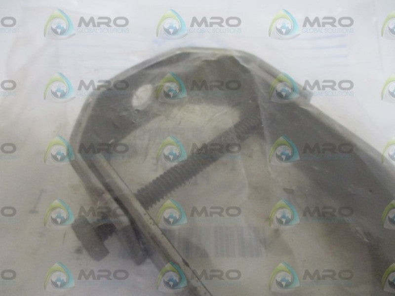 BARNES 13874 ADJ CLEVIS PIPE HANGER 1-1/2 PIPE  NSMP
