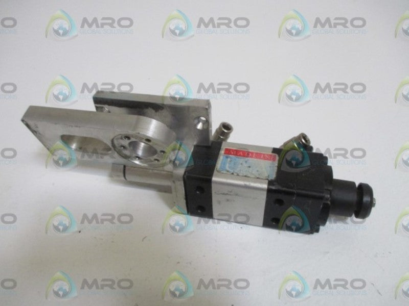COMPACT 033-B1742 SOLENOID VALVE (AS PICTURED)  UNMP