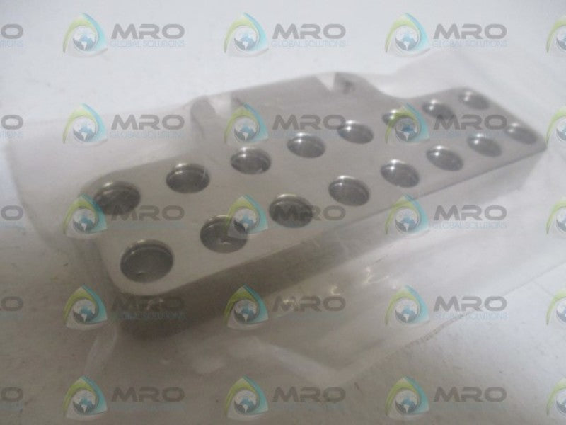 INTERNATIONAL 12229 UPPER SEGMENT BLOCK * NEW IN A BAG *