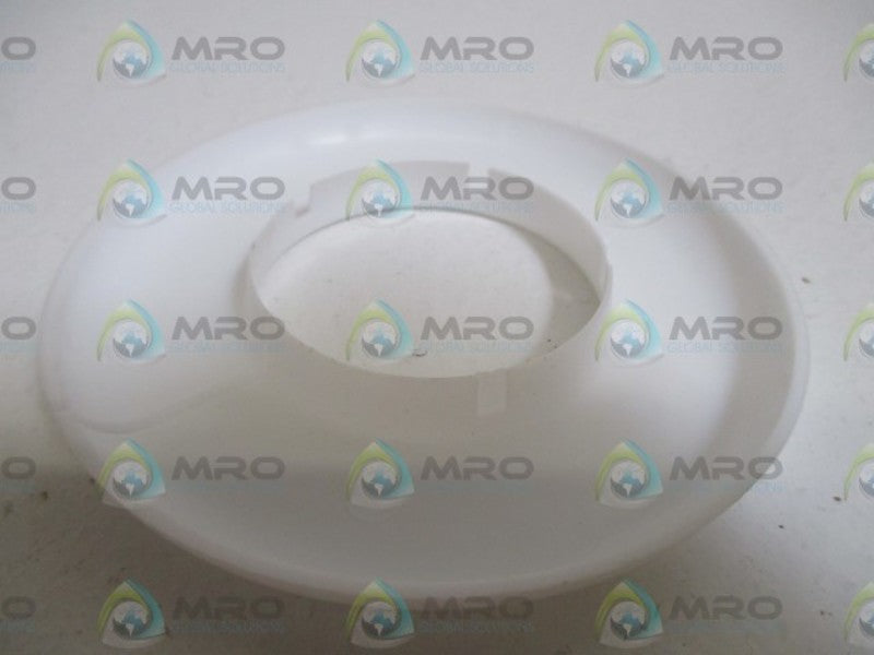 INDUSTRIAL MRO 3040K25 1-1/2" WALL & CEILING PLATE * NEW NO BOX *