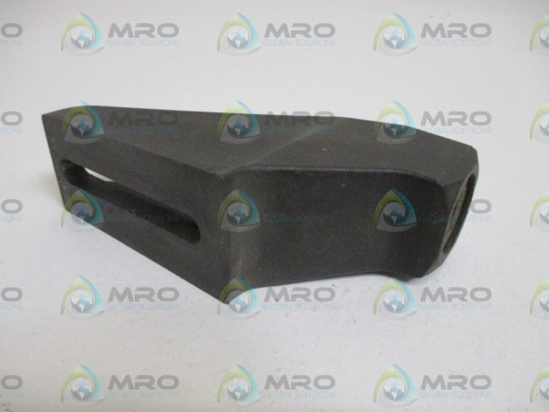 LOT OF 6 VAUGUIDE VG-203L GUIDE RAIL BRACKET UNMP