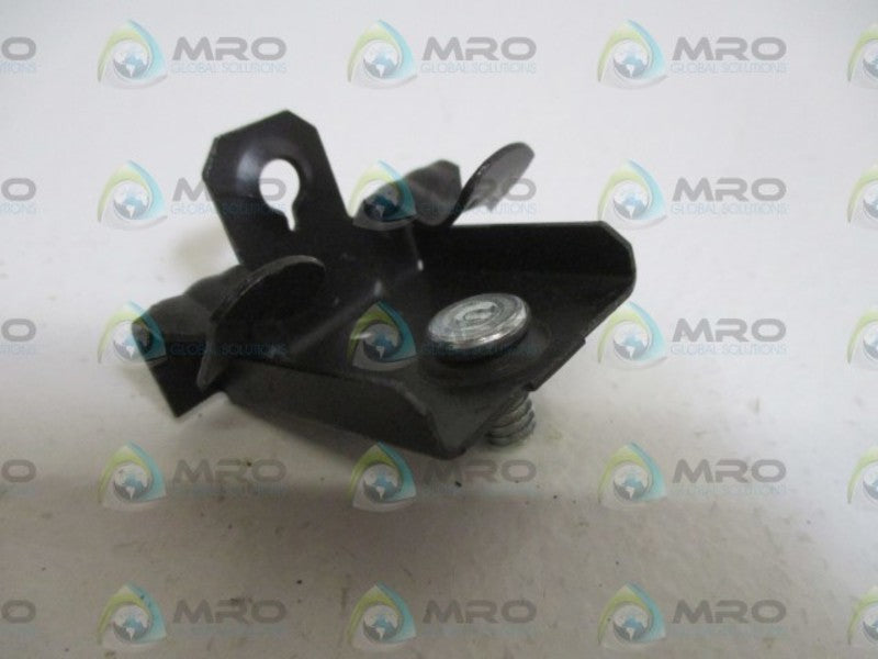 LOT OF 10 CADDY M24 FLANGE CLIP NSNP