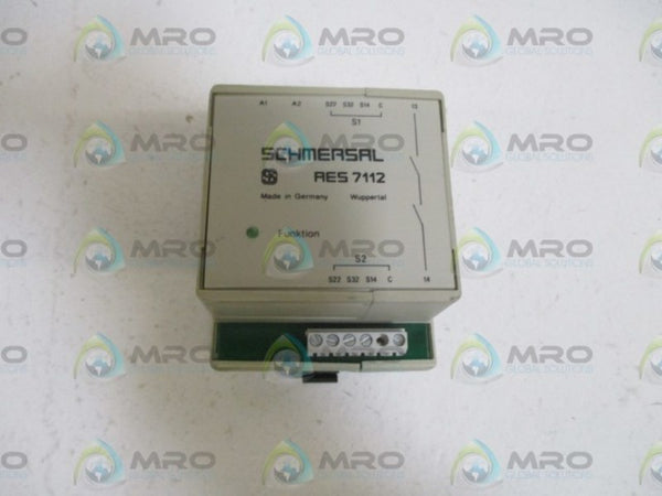 SCHMERSAL AES 7112.1 SAFETY RELAY  UNMP