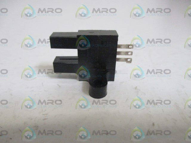 LOT OF 4 SUNX PM-53 PHOTOELECTRIC SENSOR *NEW NO BOX*