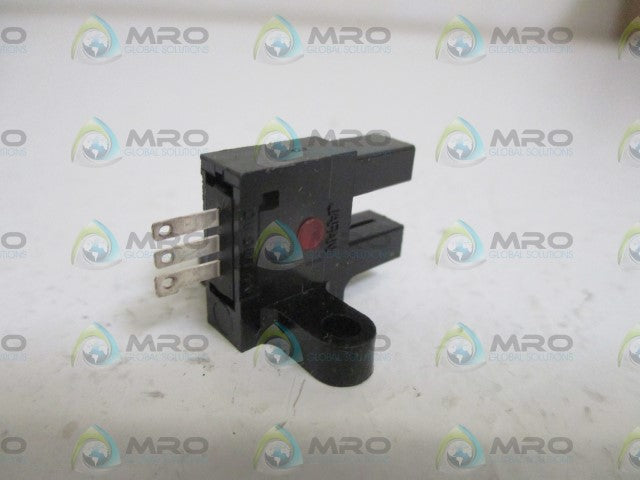 LOT OF 4 SUNX PM-53 PHOTOELECTRIC SENSOR *NEW NO BOX*