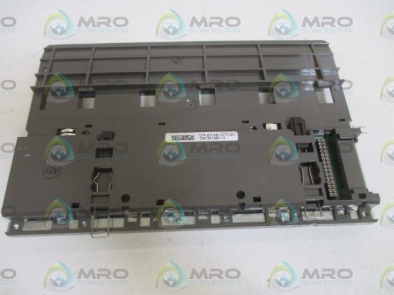 SCHNEIDER AEG TSX COMPACT DTA201/AS-HDTA-201 5-SLOT SECONDARY SUBRACK  UNMP