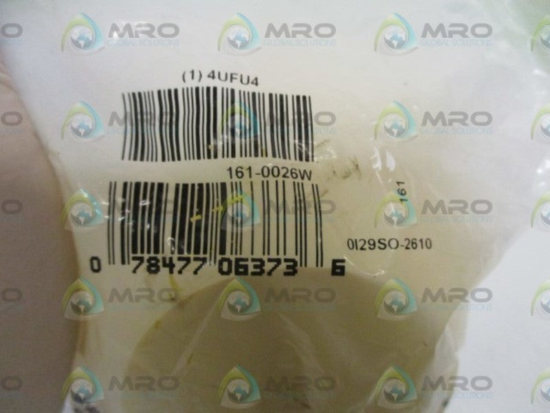 LEVITON 4UFU4 PLUG CAP  NSMP