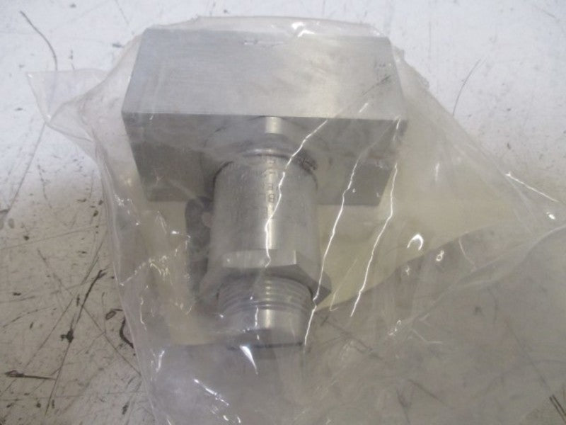 LUCKER 680-2D2I1 GAGE CUTOUT * NEW IN FACTORY BAG *