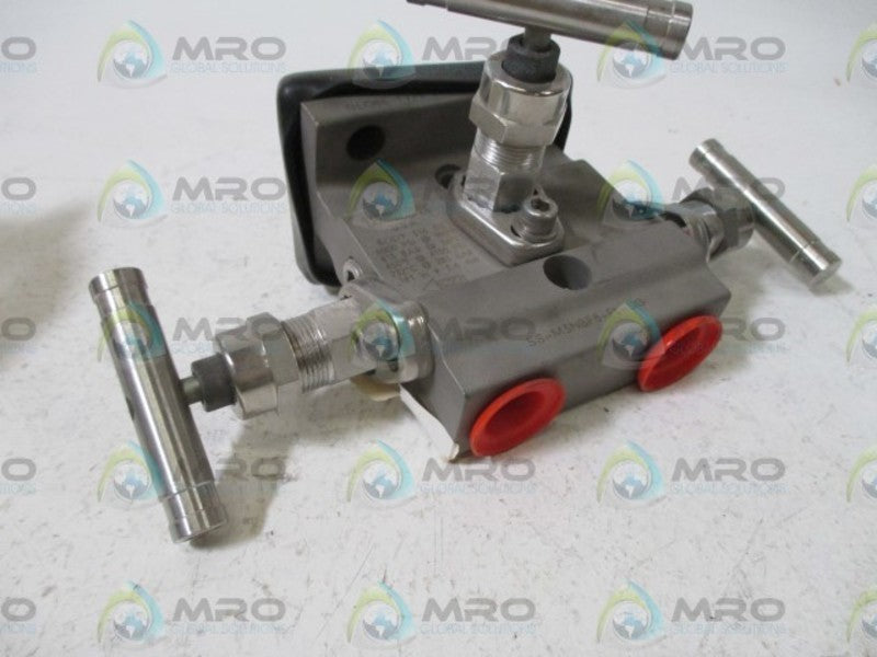 SWAGELOK SS-M3NBF8-FL-SG MANIFOLD VALVE  NSNP