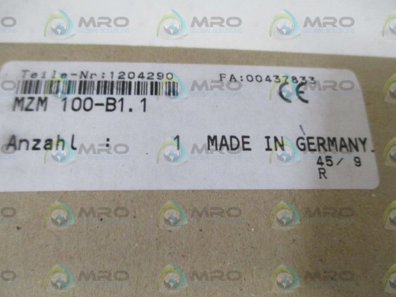 SCHMERSAL MZM 100-B1.1 ACTUATOR * NEW  IN A BOX *