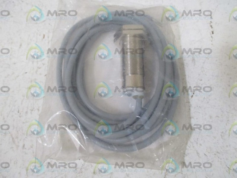 BAUMER IFRM 18P1702/L PROXIMITY SENSOR  NSMP