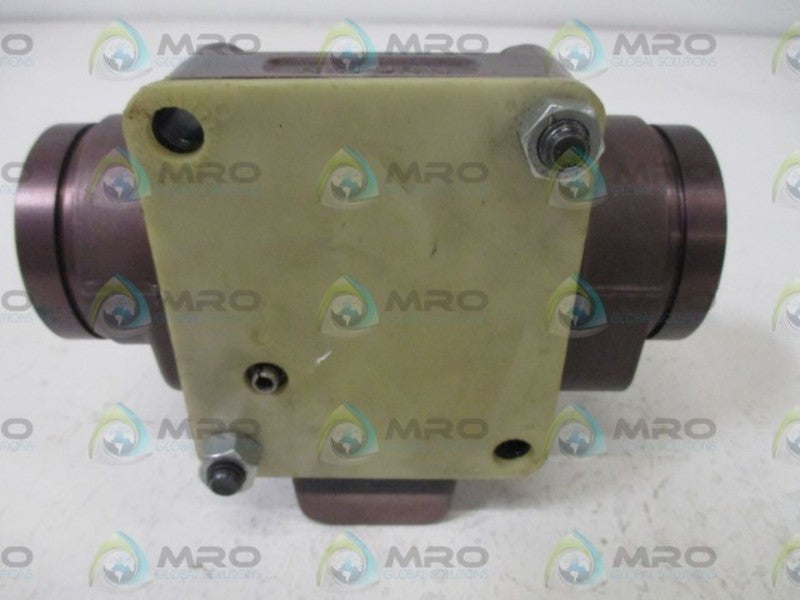 MOOG 72-101 TWO STAGE SERVO VALVE  UNMP